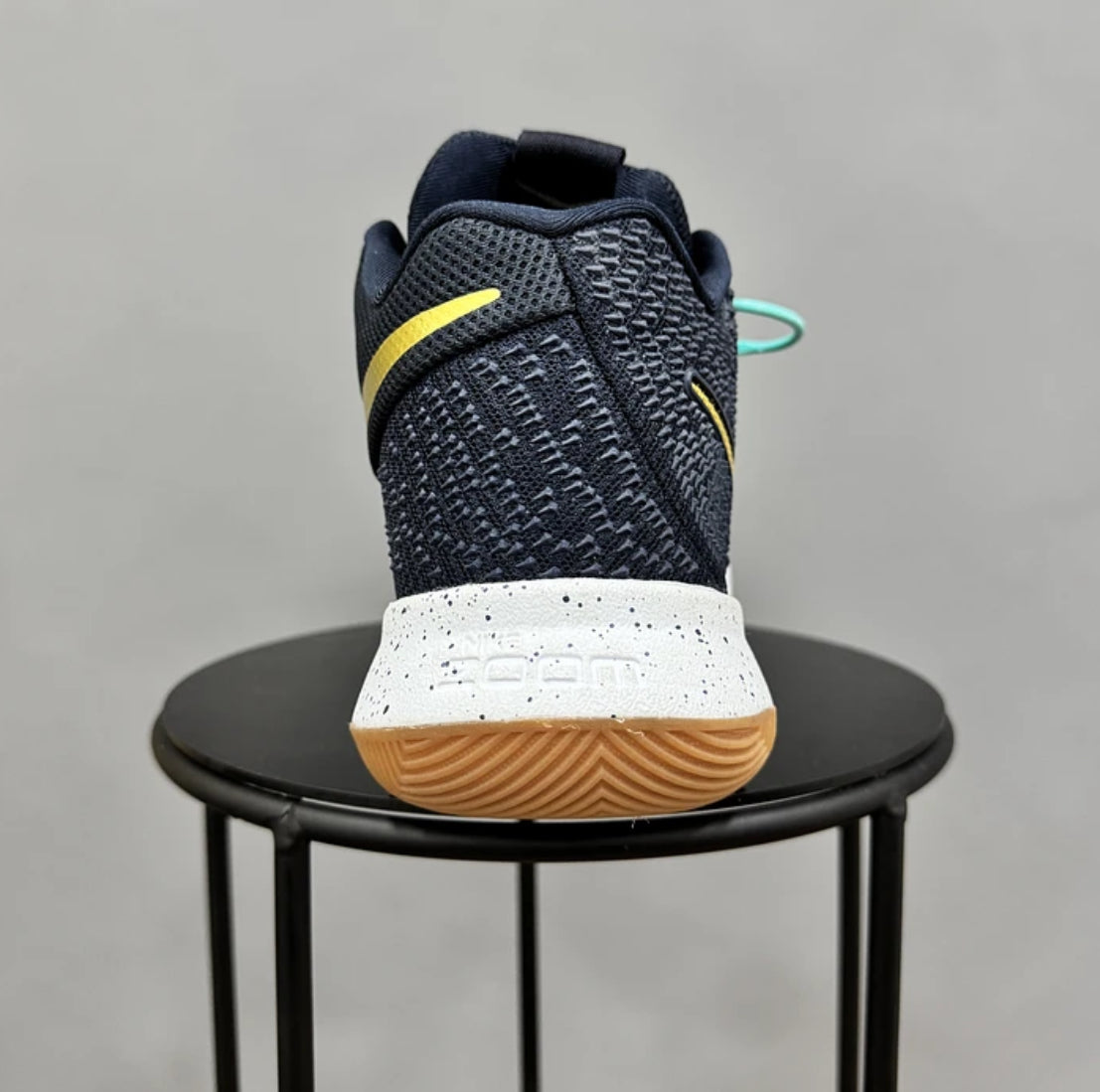 Nike Kyrie 3 Obsidian Gold