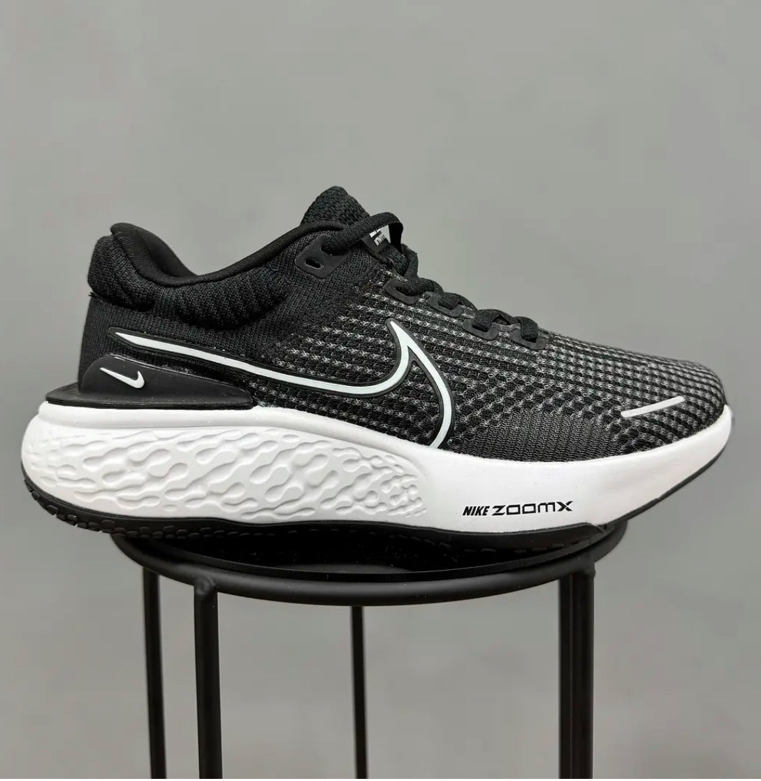 Nike Invincible 2 Negro