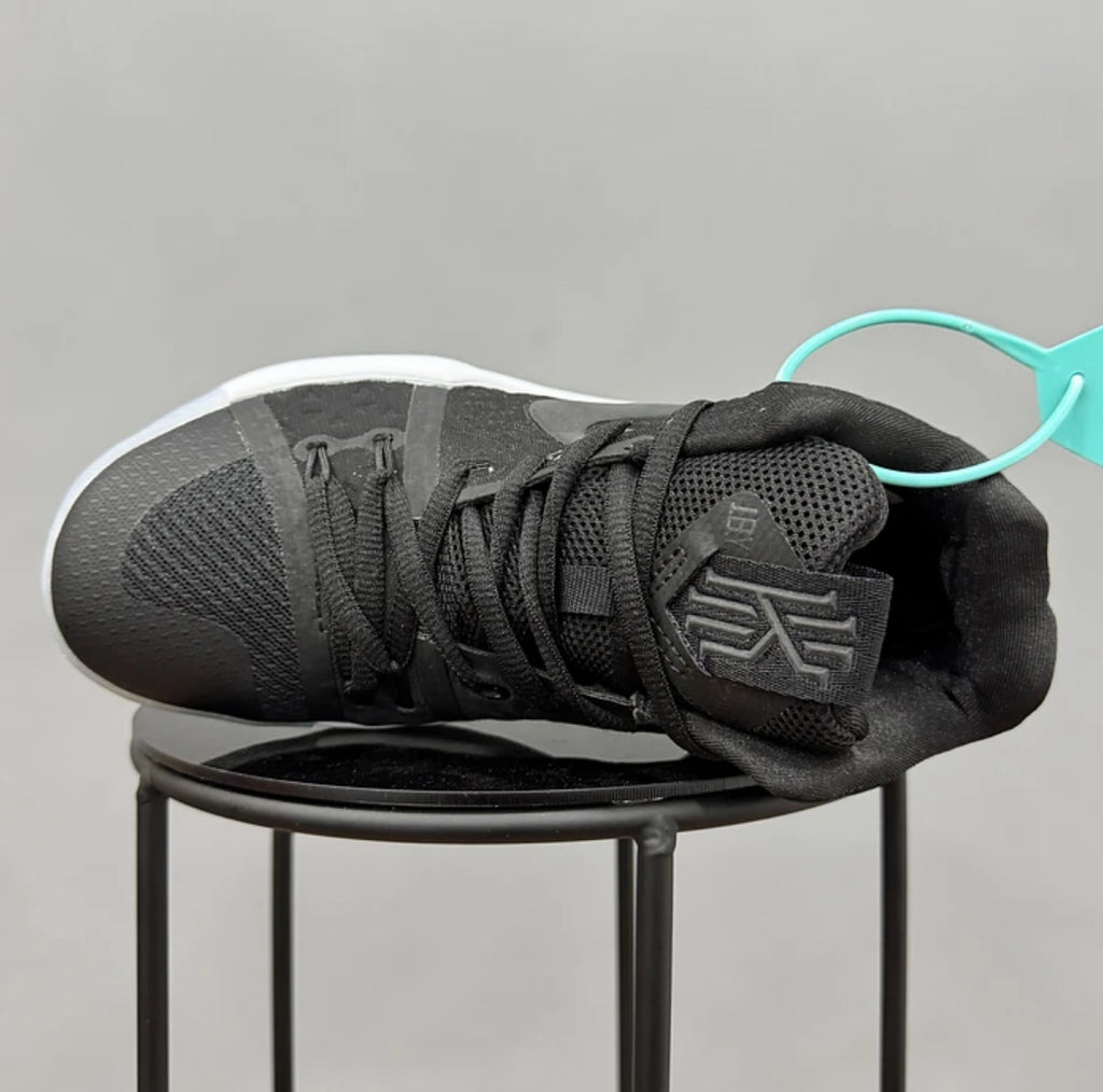 Nike Kyrie 3 Black Multi
