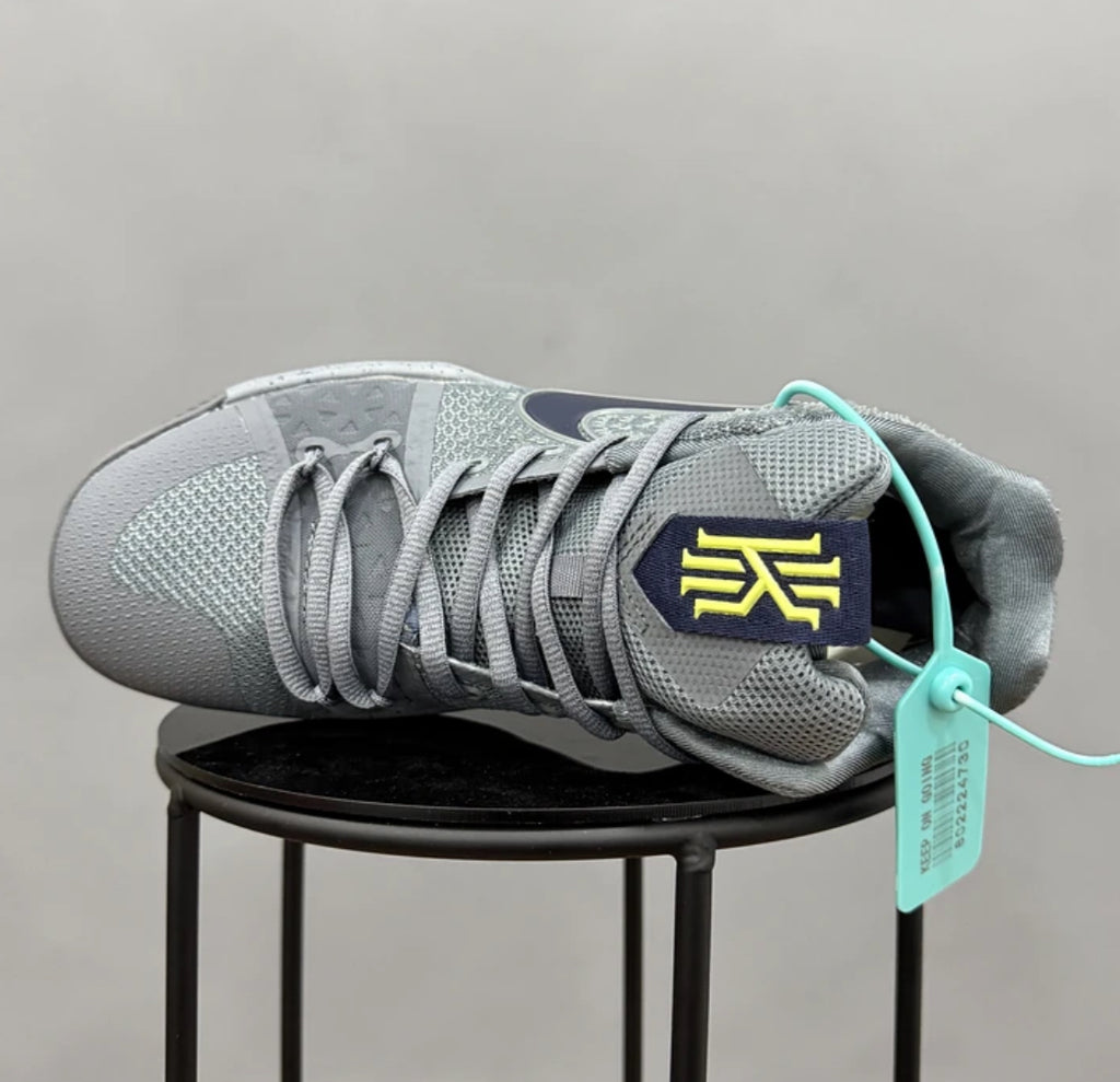 Nike Kyrie 3 New Grey