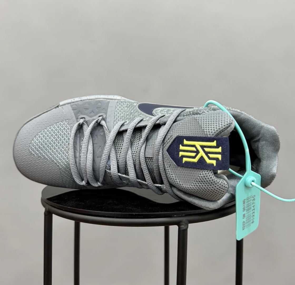 Nike Kyrie 3 New Grey