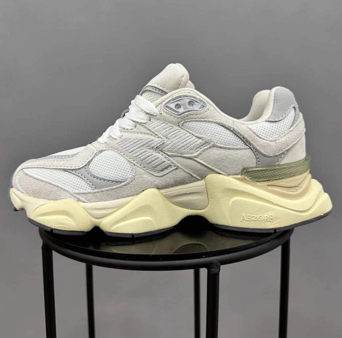 New Balance 9060 Beige Gris