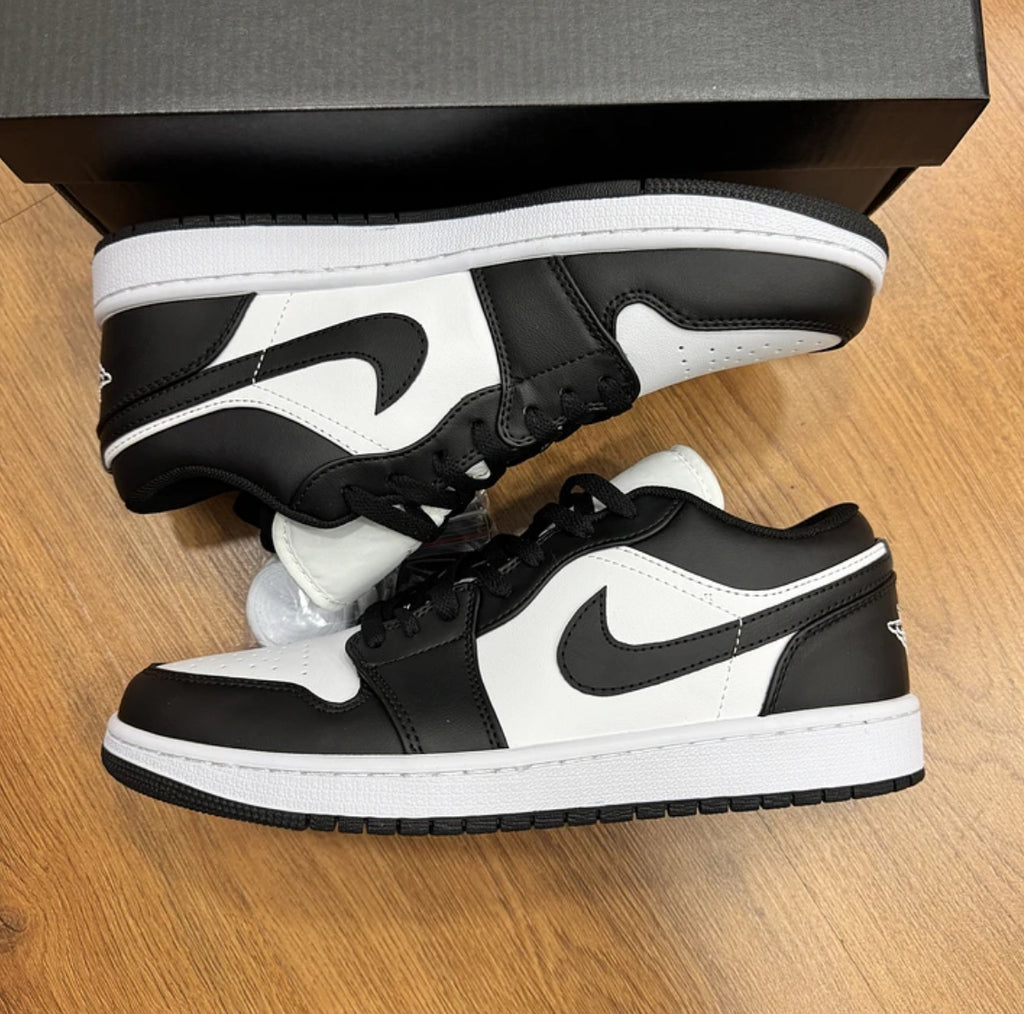 Jordan Retro 1 Low Panda