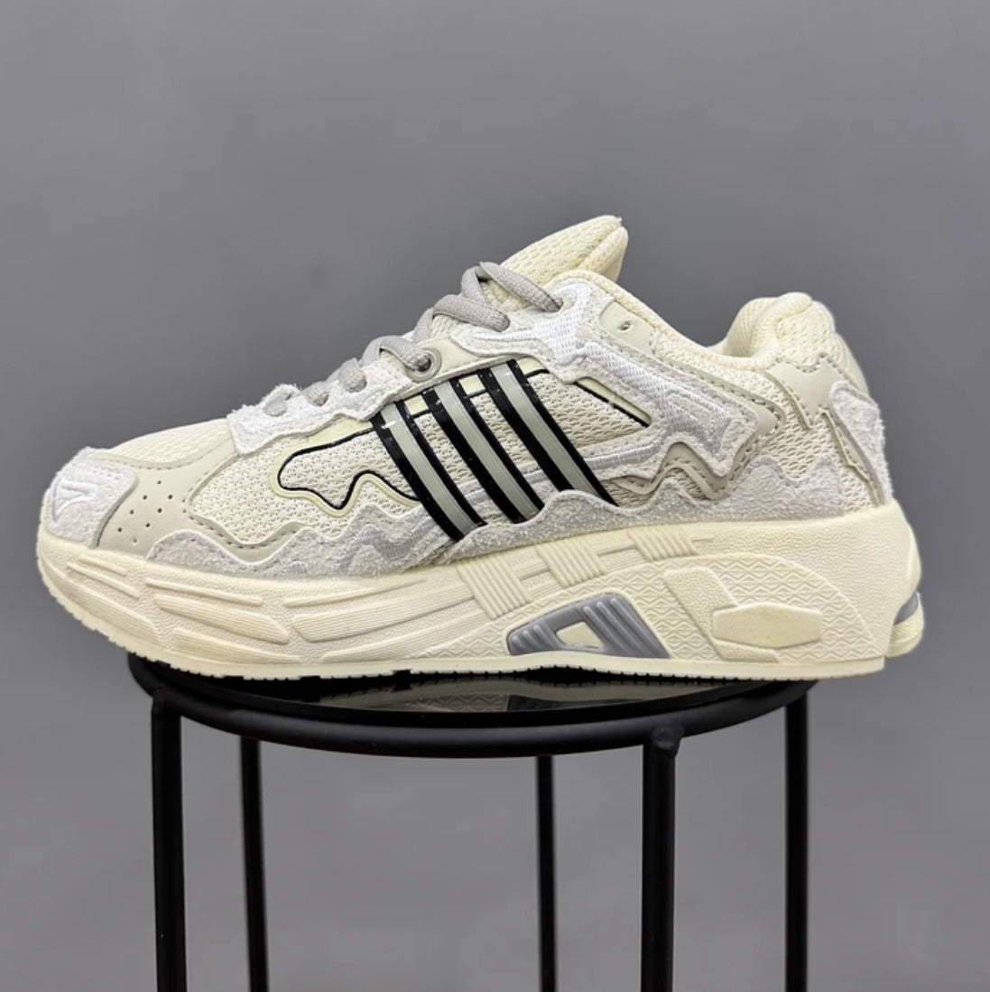 Adidas Response Cl Bad Bunny Wonder White