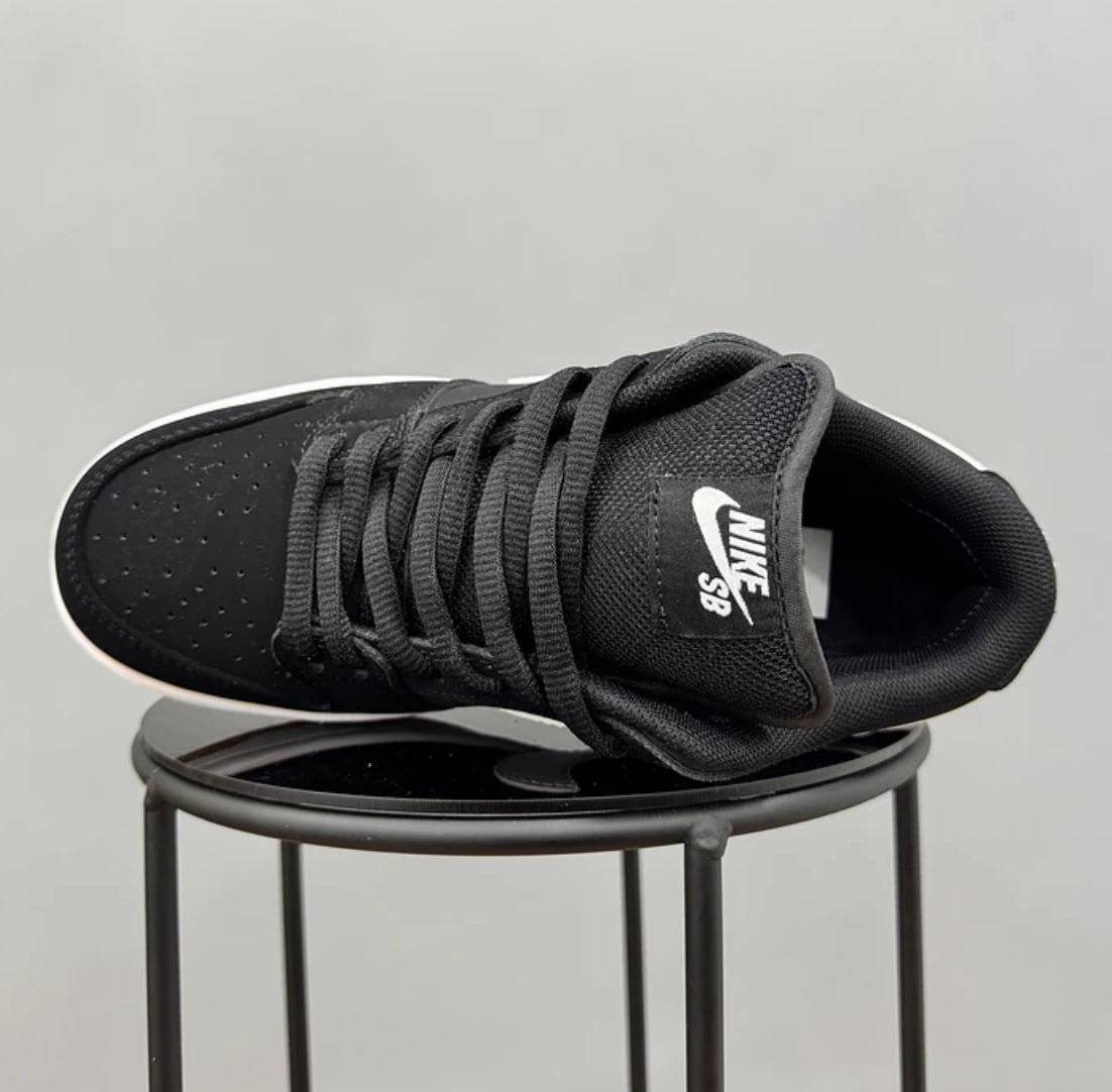 Nike Sb Dunk Black Gum