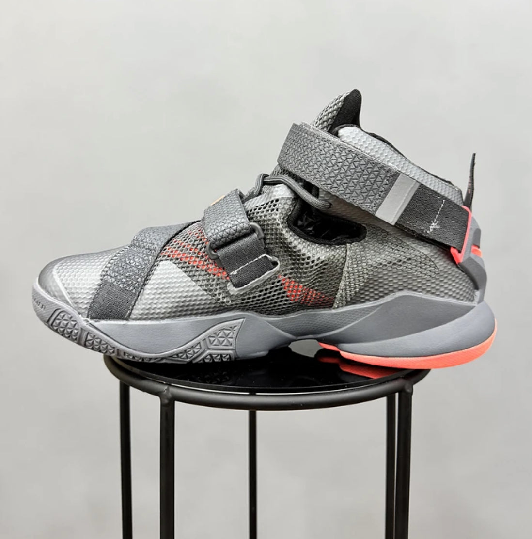 Nike Lebron Soldier 9 Grey
