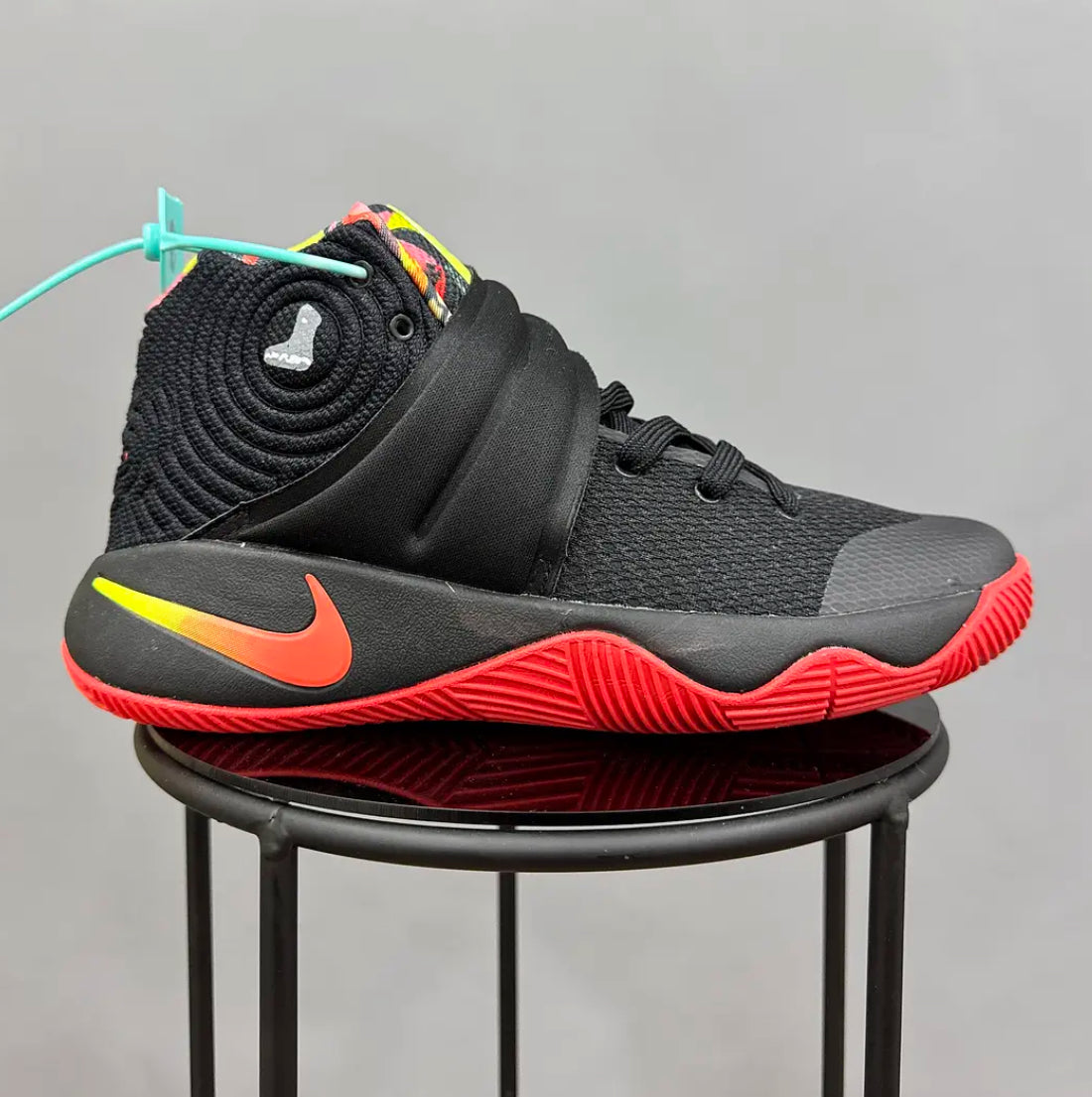 Nike Kyrie 2 Black Red