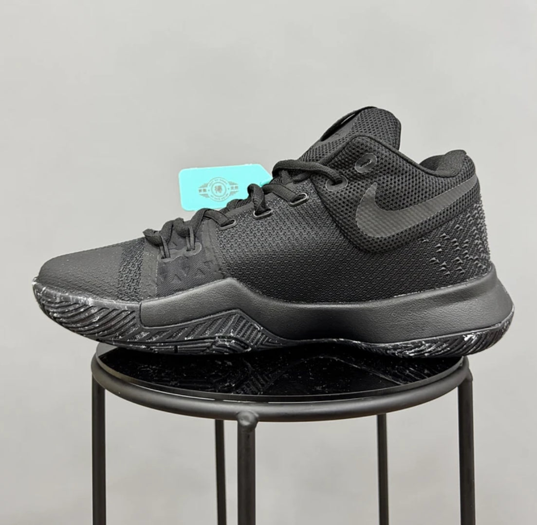 Nike Kyrie 3 Negra