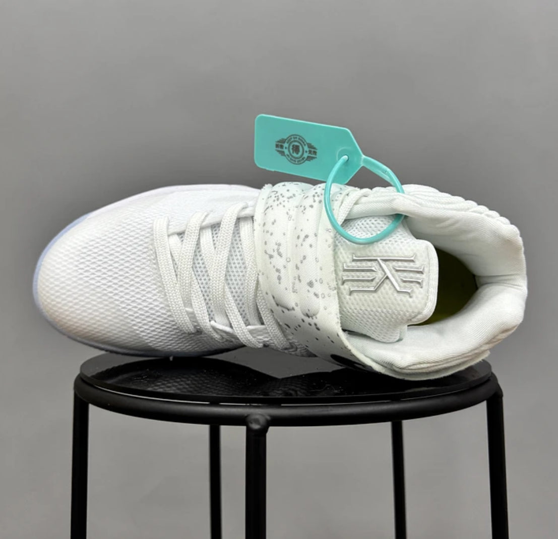Nike Kyrie 2 Blanca