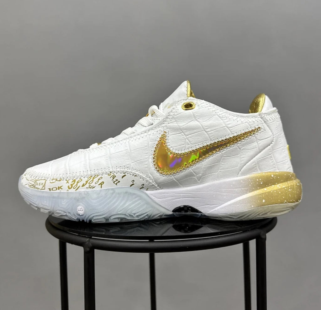 Nike Lebron 20 The Moment