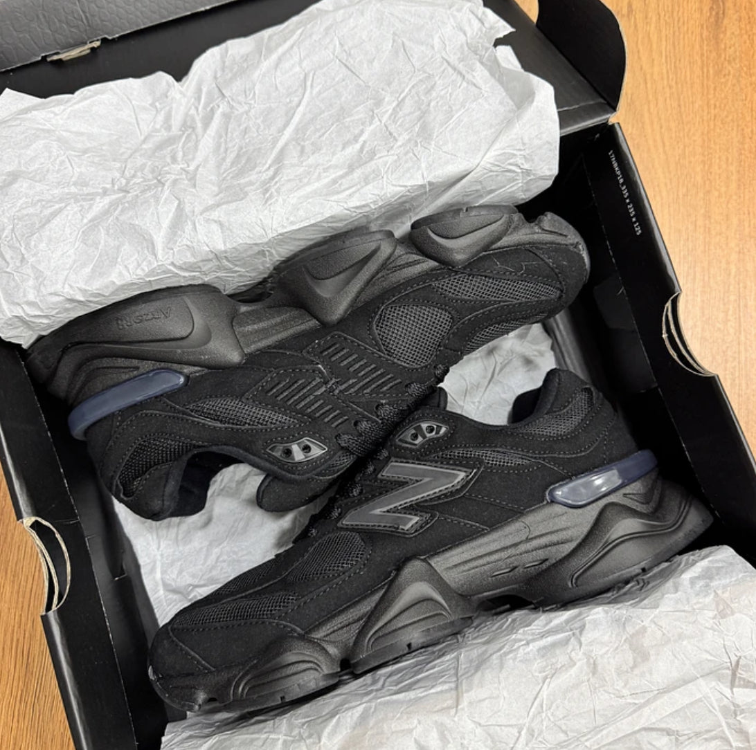 New Balance 9060 Total Black