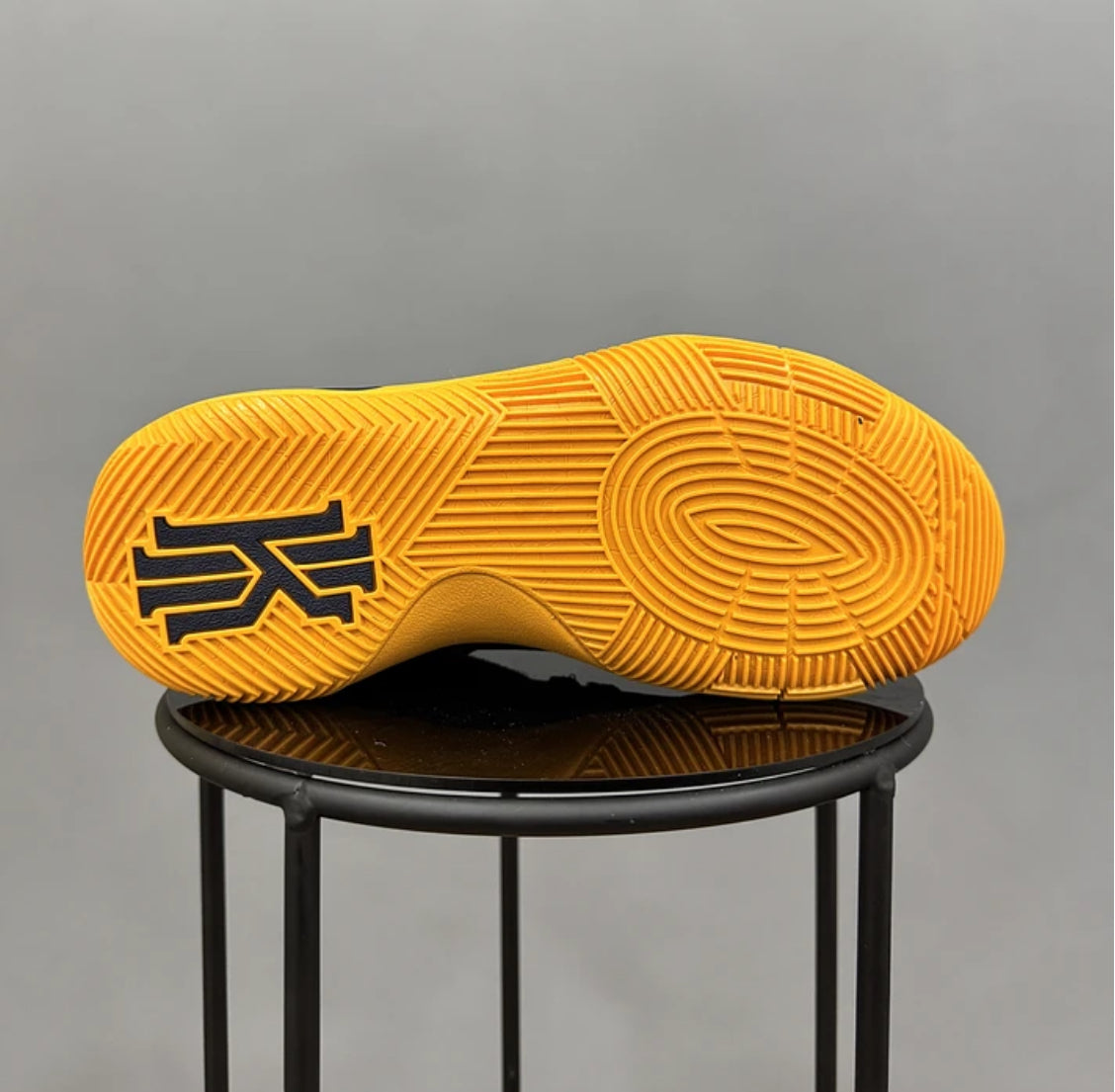 Nike Kyrie 2 Cavs