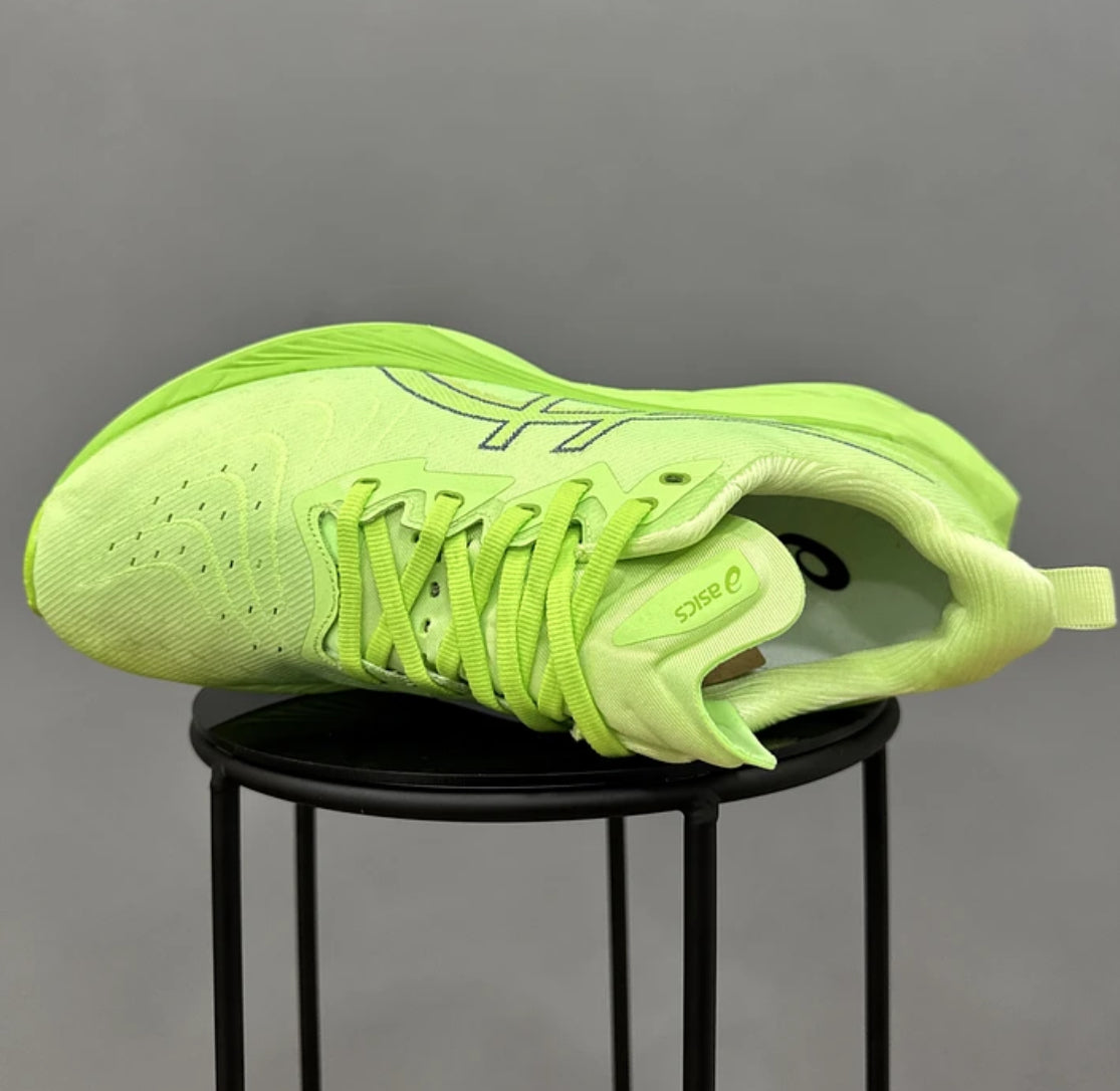 Asics Novablast 4 Verde