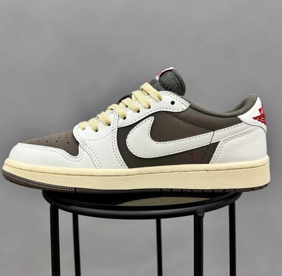 Jordan Retro 1 Low Travis Scott Sail