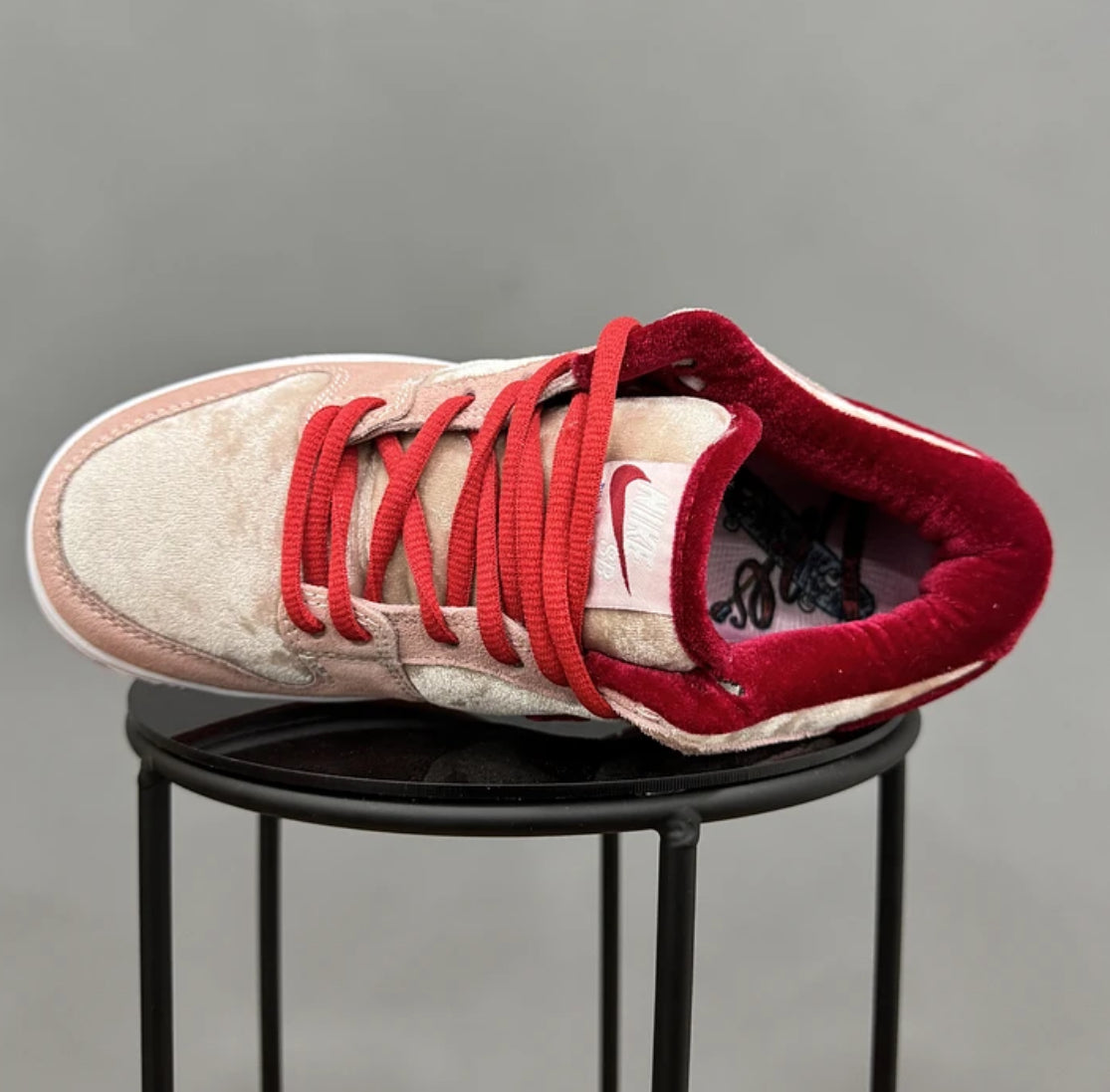 Nike Sb Dunk Strange Love