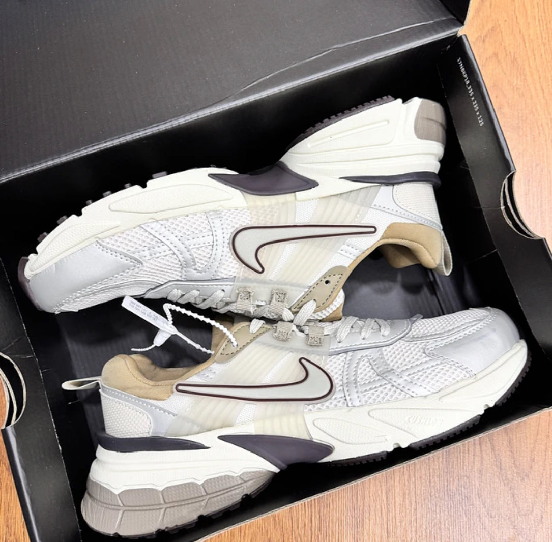Nike V2K Run Brown
