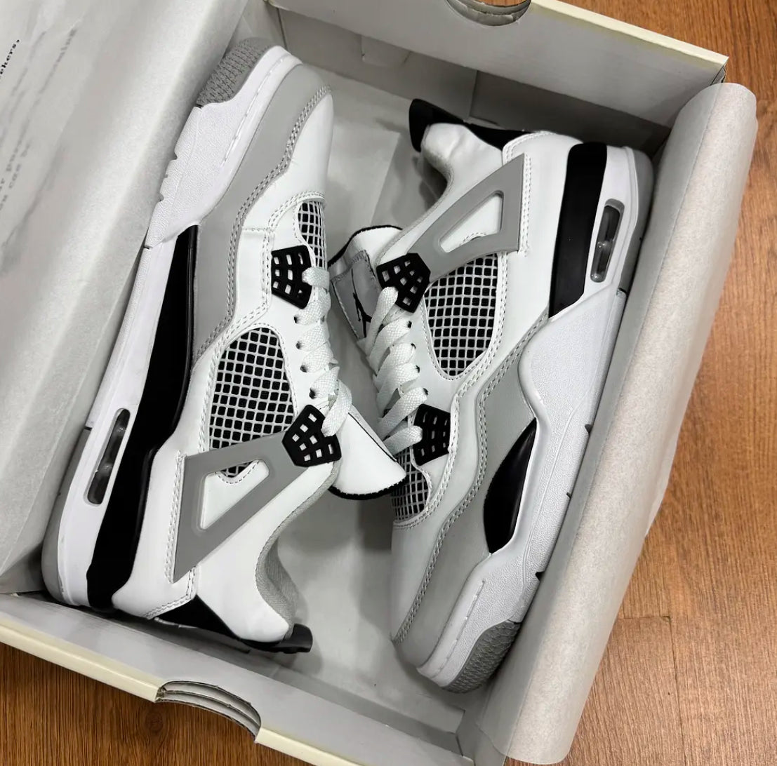 Jordan Retro 4 Military