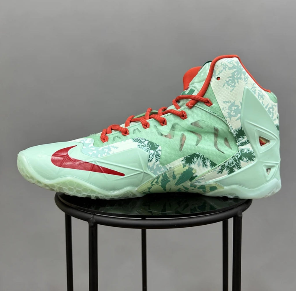 Nike Lebron 11 Christmas