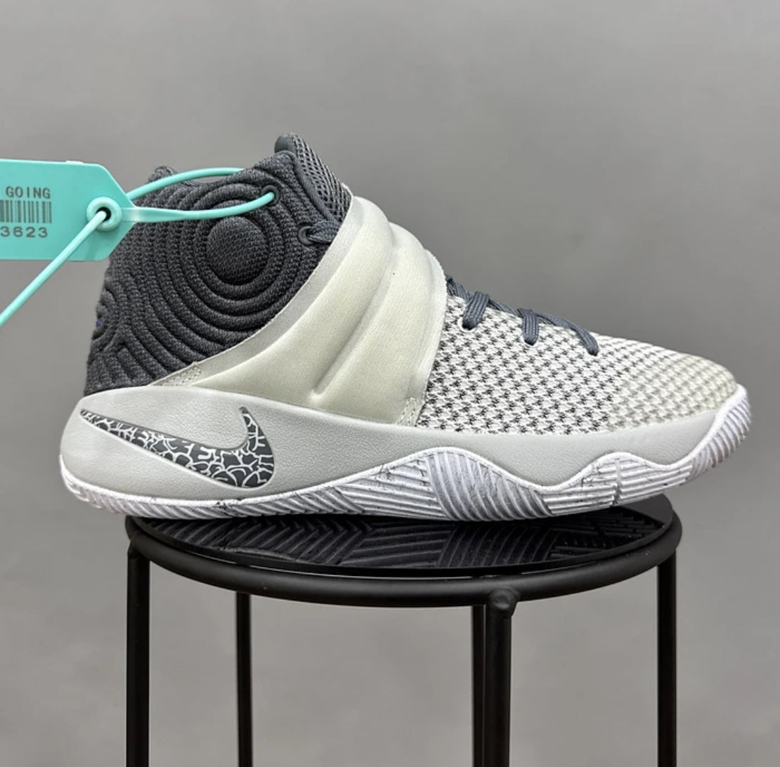 Nike Kyrie 2 Gris