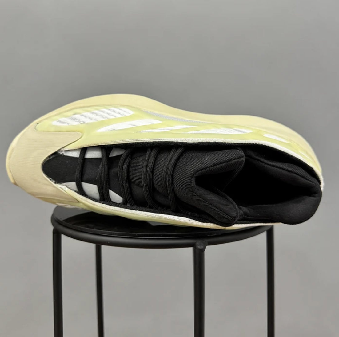 Adidas Yezzy 700 v3 Azael