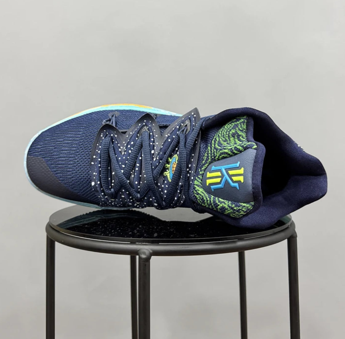 Nike Kyrie 5 Ufo