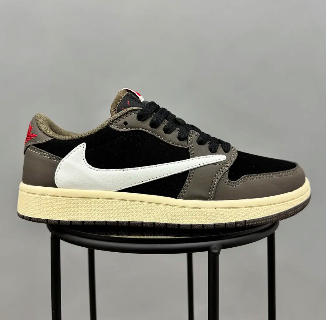 Jordan Retro 1 Low Travis Scott Brown