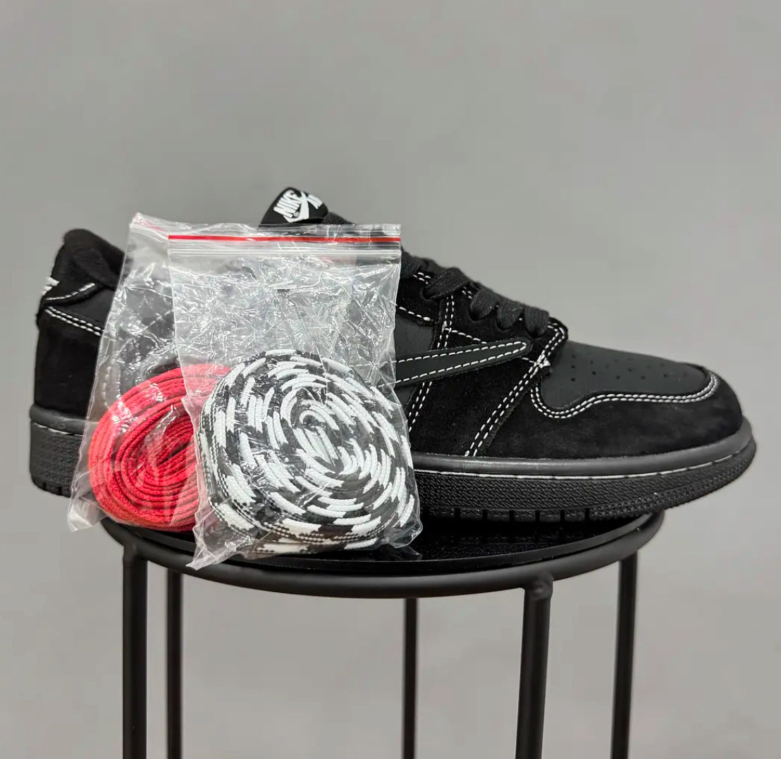 Jordan Retro 1 Travis Scott Phantom