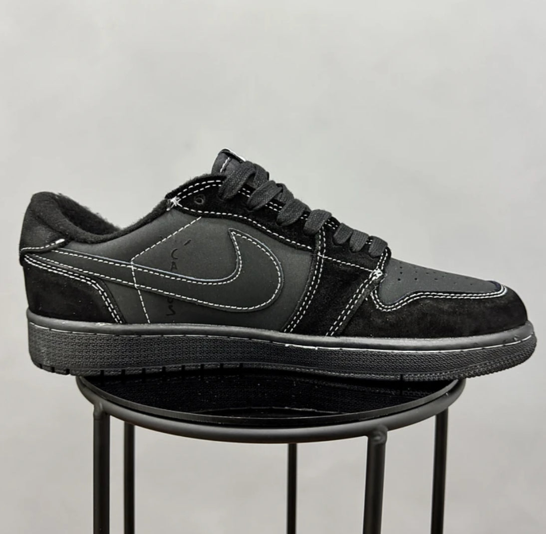 Jordan Retro 1 Travis Scott Phantom