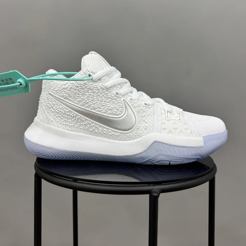 Nike Kyrie 3 Total White