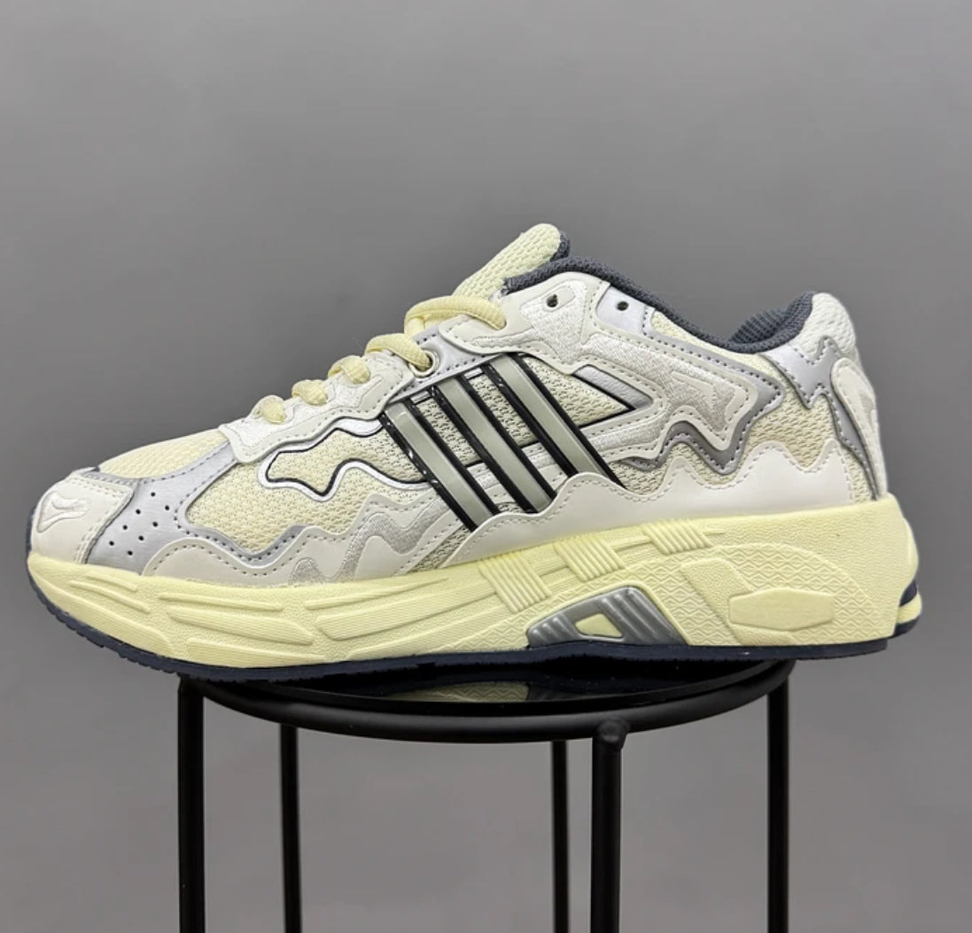 Adidas Response Cl Bad Bunny Beige
