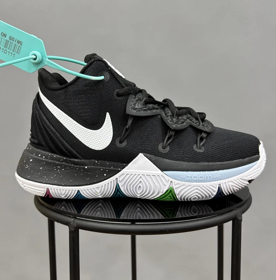 Nike Kyrie 5 Magic