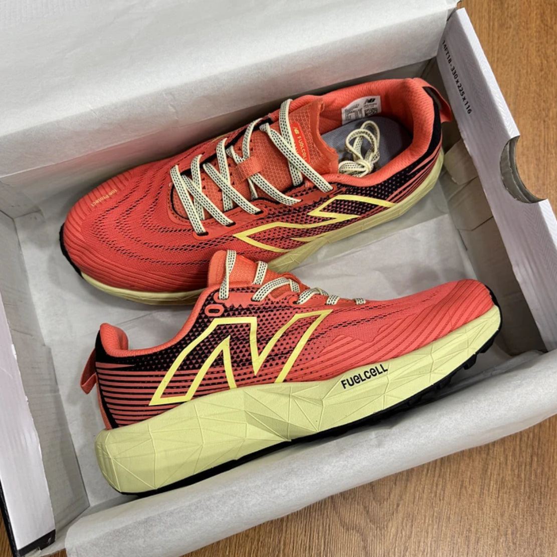 New Balance FuelCell Venym