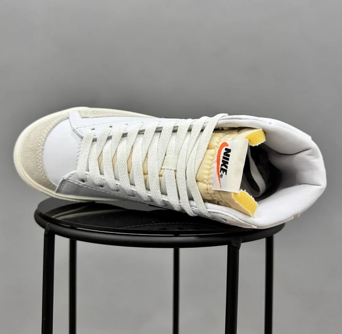 Nike Blazer Classic Mid 77 White