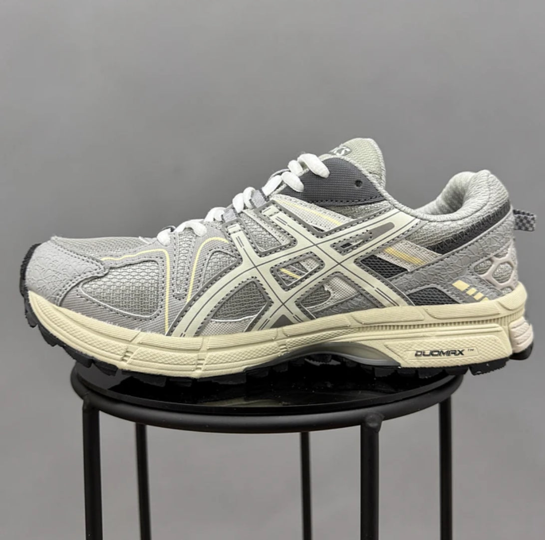 Asics Kahana 8 Gris