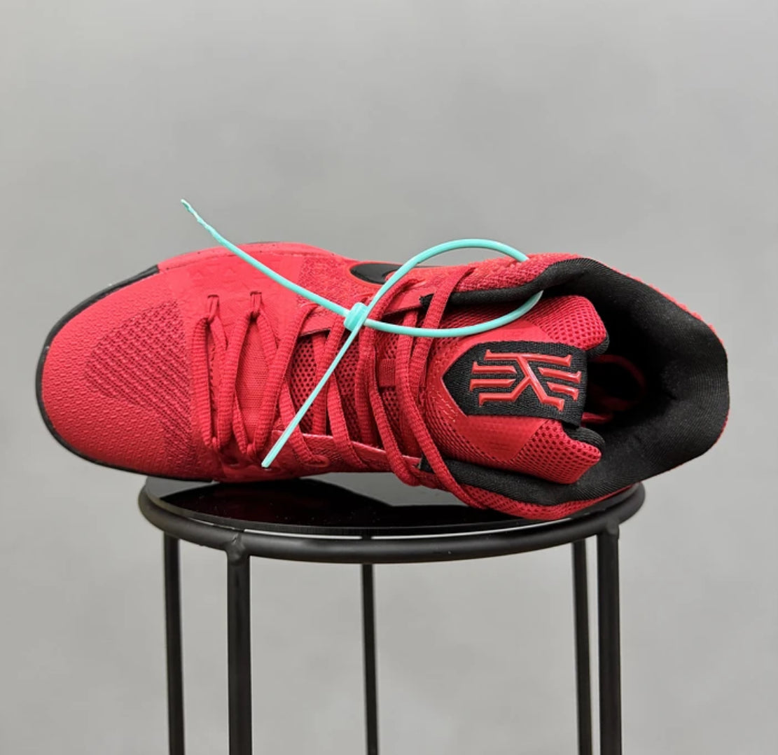 Nike Kyrie 3 Red