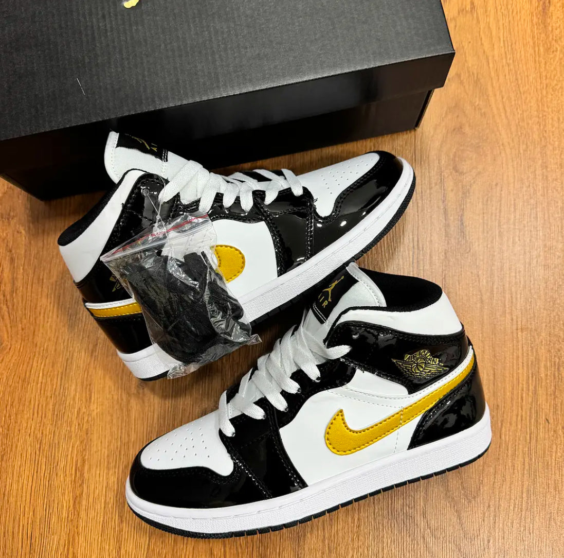 Jordan Retro 1 Mid White Gold