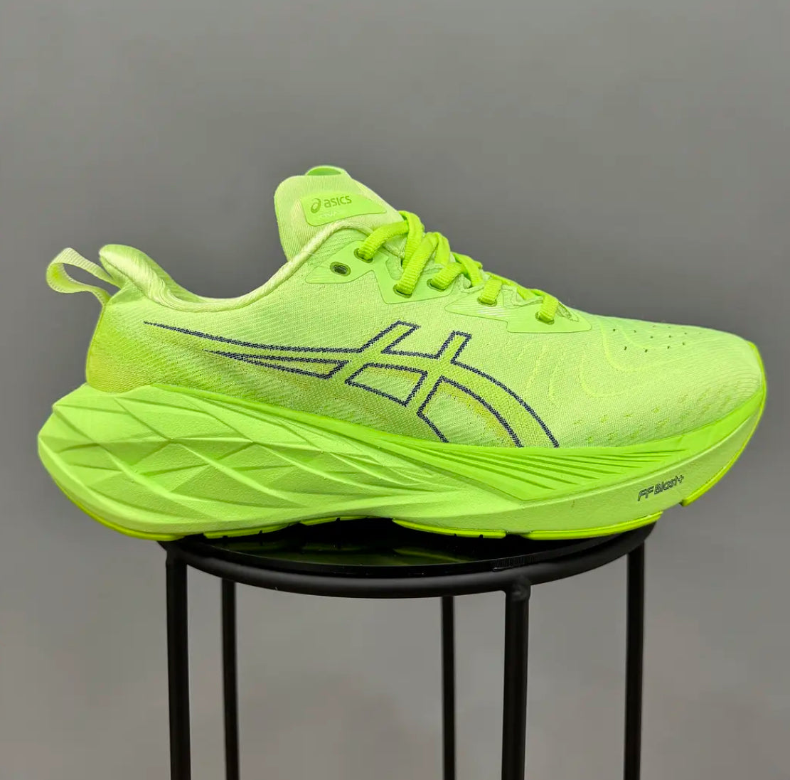 Asics Novablast 4 Verde
