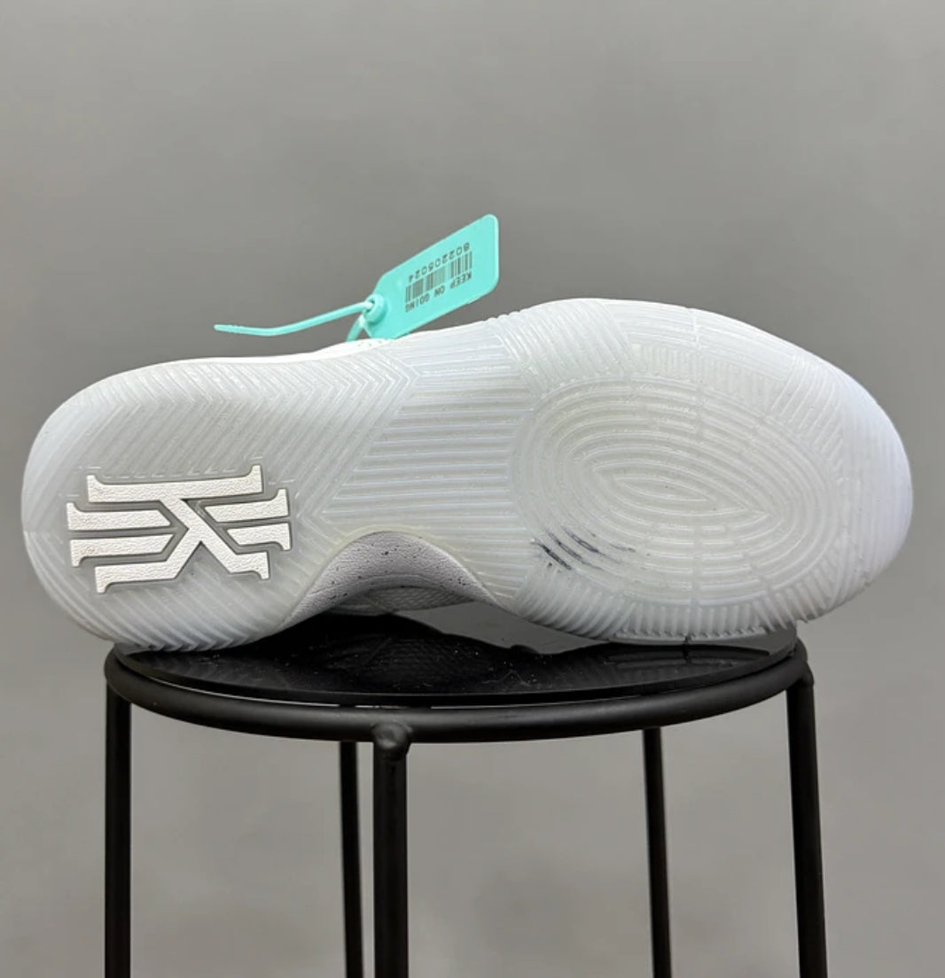 Nike Kyrie 2 Blanca
