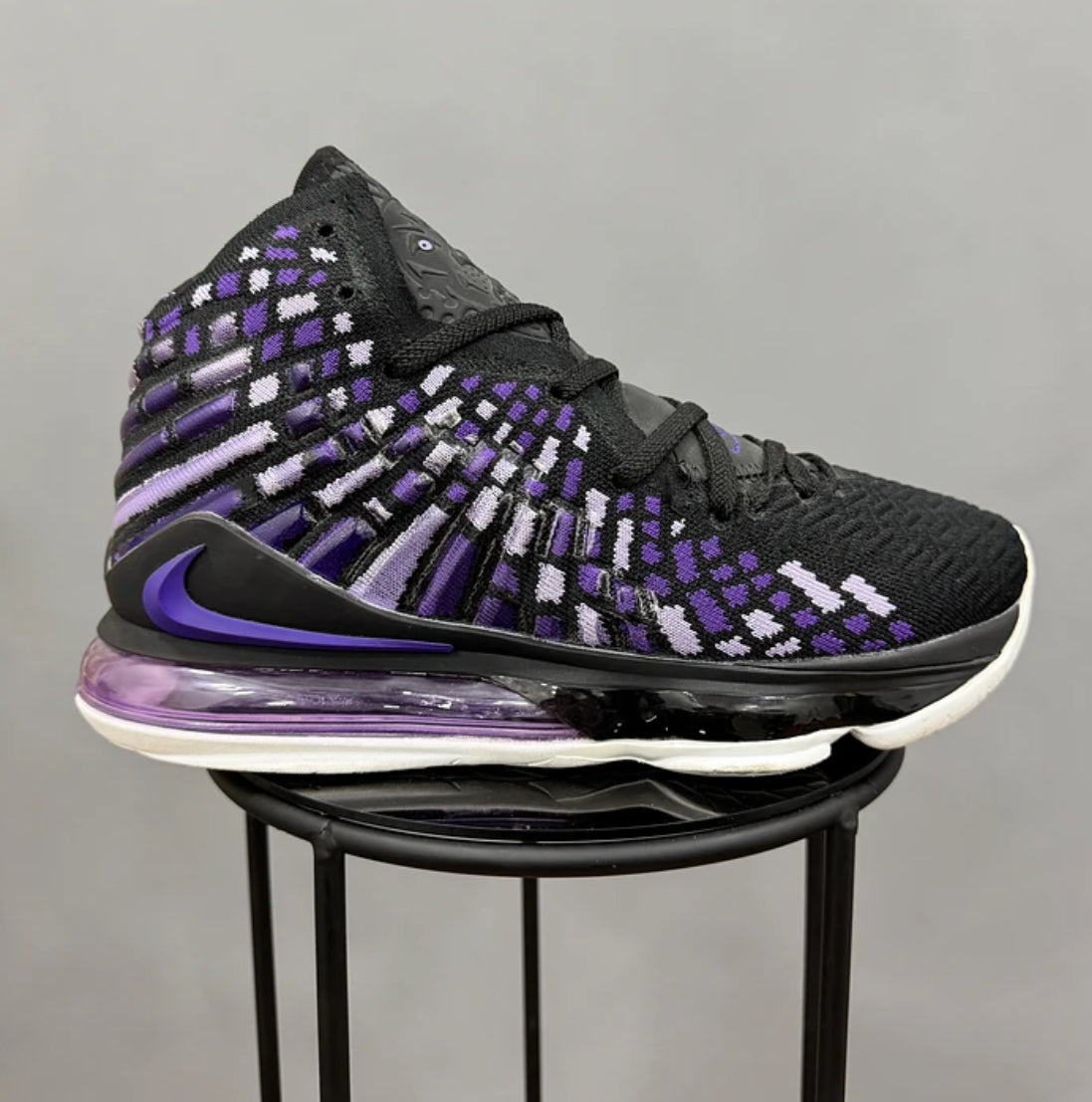 Nike Lebron 17 Purpple Black