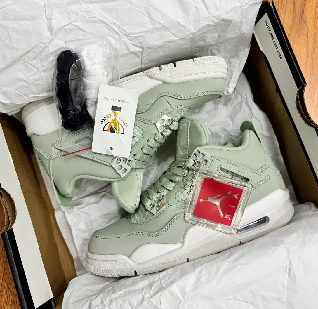 Jordan Retro 4 Seafoam