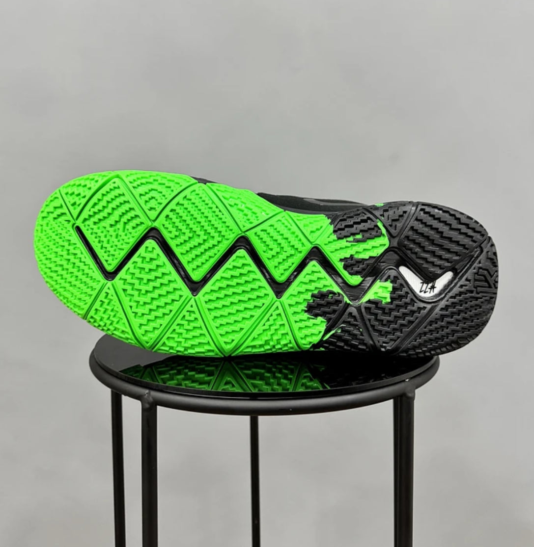 Nike Kyrie 4 Halloween