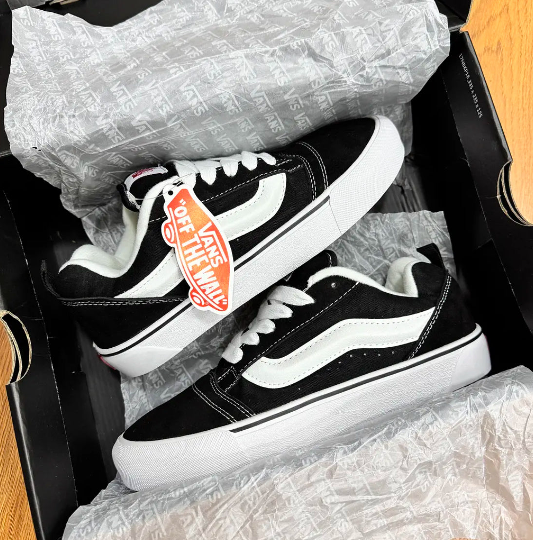 Vans Knu Old Skool Negro Blanco