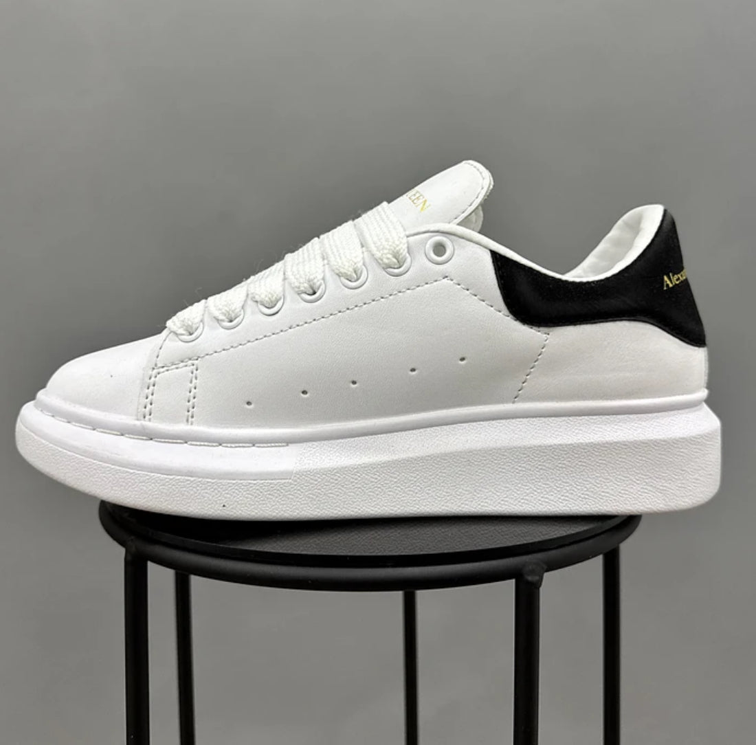 Sneakers Alexander McQueen White Black