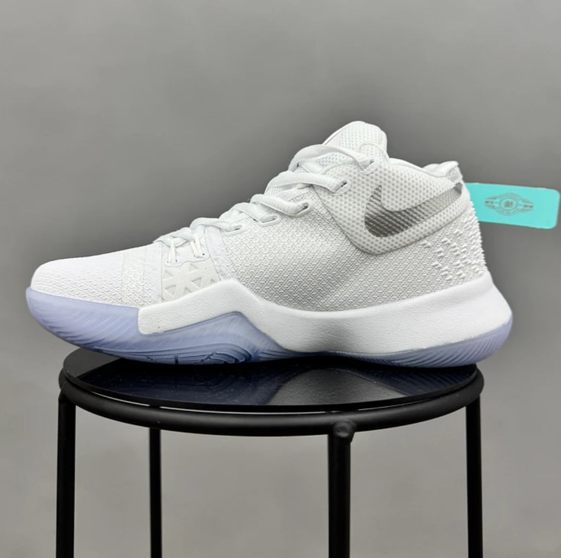 Nike Kyrie 3 Total White