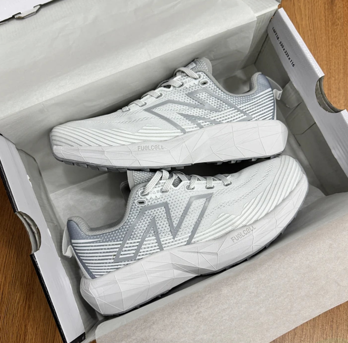New Balance FuelCell Venym Blanco