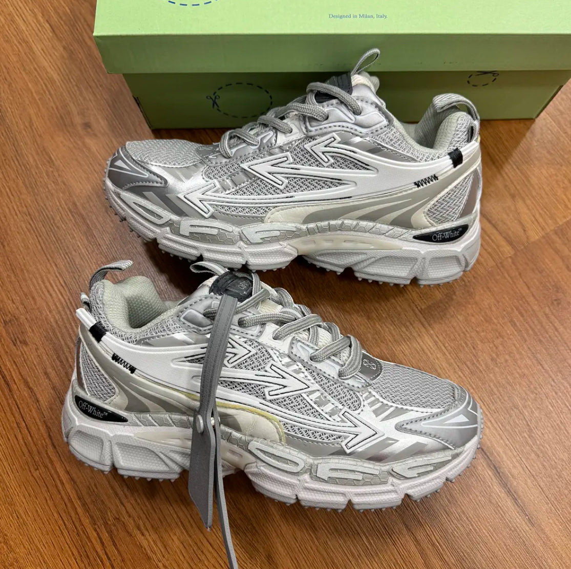 Off White Be Right Back Grey