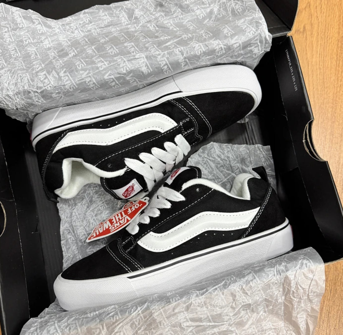 Vans Knu Old Skool Negro Blanco