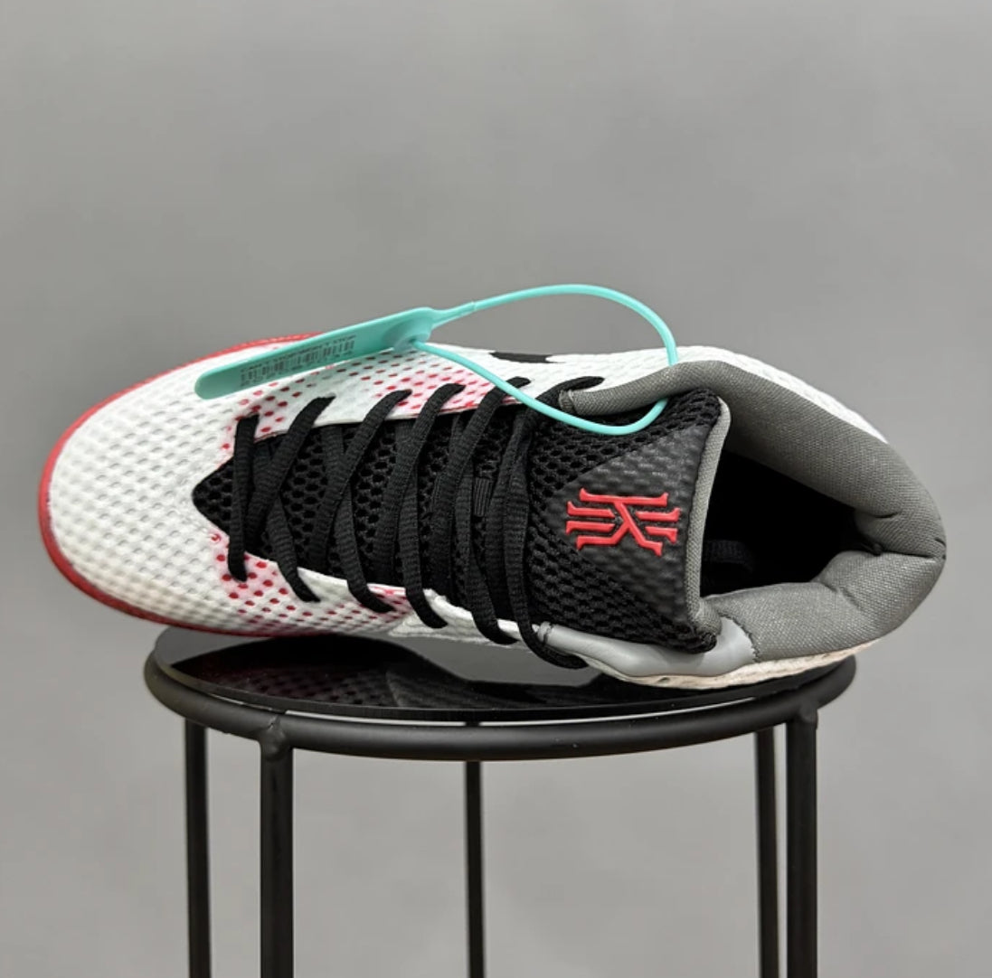 Nike Kyrie 1 Infrared
