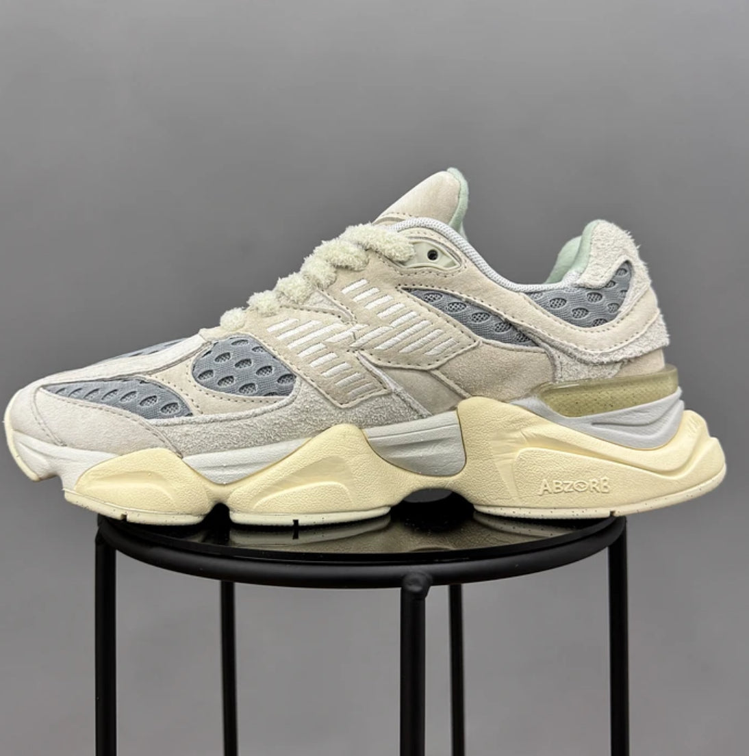 New Balance 9060 Bricks & Wood