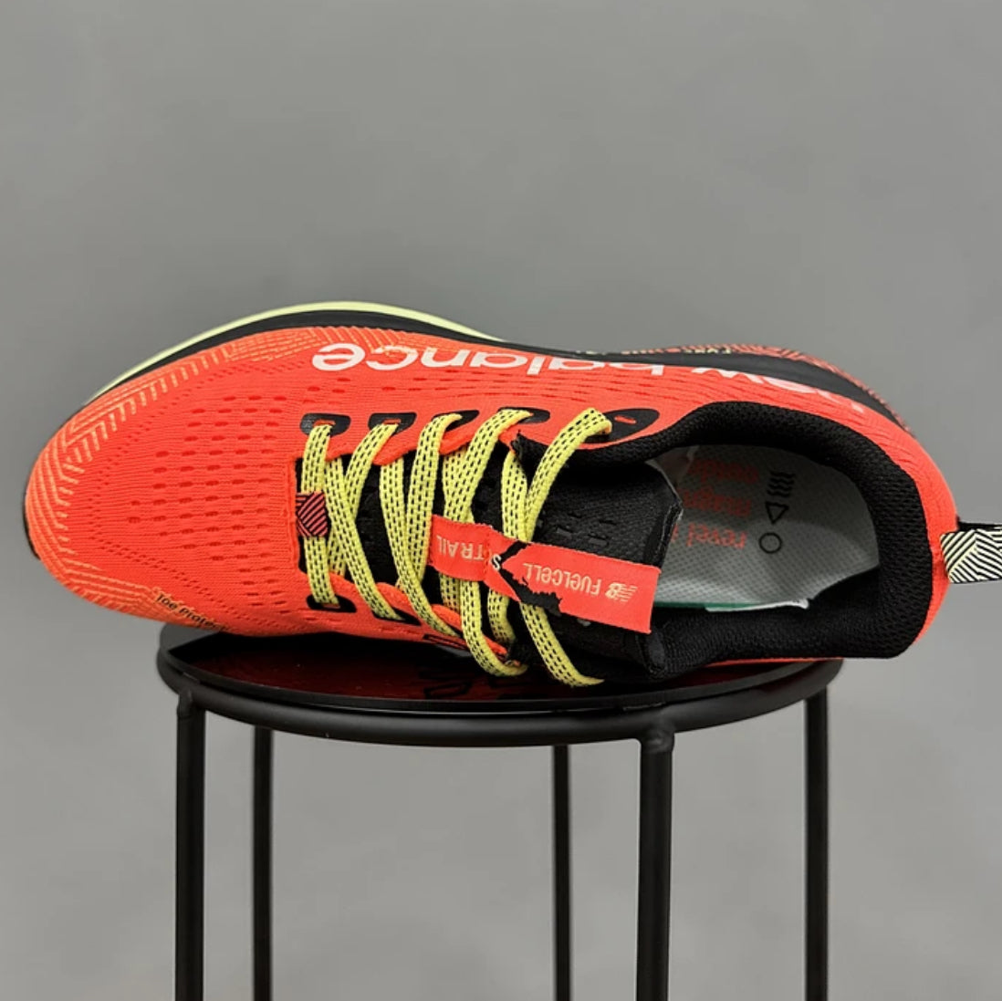 New Balance FuelCell Trail Naranja